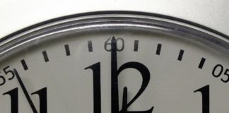 Countdown Madrid - Sánchez droht Madrid mit Verhängung des Alarmzustandes wenn die Regionalregierung bis 12 Uhr keine Entscheidung trifft