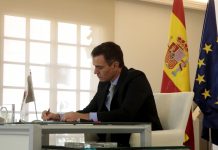 Der Präsident der Spanischen Regierung Pedro Sánchez kündigt 13.000 Impfpunkte an und das ein sehr wesentlicher Teil der Bevölkerung vor Juli 2021 geimpft wird