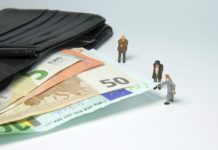 Die Einreise in Spanien ohne negativen PCR-Test wird mit Geldstrafen bis zu 6.000 Euro sanktioniert sagt der Außenminister