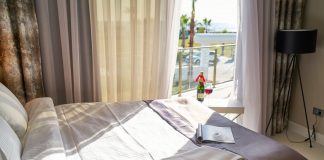 Spanische Regierung zahlt 300.000 Euro pro Tag um 6.000 Einwanderer in Luxushotels auf den Kanarischen Inseln unterzubringen