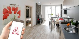 Barcelona fordert Airbnb auf 969 illegale Touristenwohnungen zu entfernen
