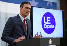 Spaniens Regierungschef Pedro Sánchez will sich öffentlich gegen Corona impfen lassen