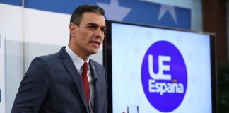 Spaniens Regierungschef Pedro Sánchez will sich öffentlich gegen Corona impfen lassen