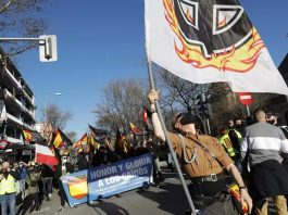 Der Jude ist der Schuldige Rechtsextremer Aufmarsch in Madrid
