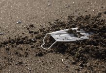 Jeden Monat bis zu 6.000.000 gebrauchte Masken im Meer an der Spanischen Küste