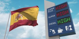 Spanien Tankstelle Februar