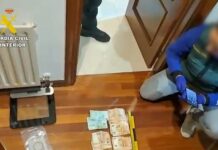 Die Guardia Civil beschlagnahmt im Hafen von Algeciras mehr als zwei Tonnen Kokain die in Thunfischdosen versteckt sind