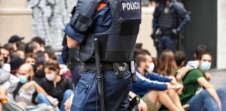 Schlagstock Polizei Spanien