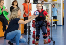 Das erste Exoskelett für Kinder wird in A Coruña getestet