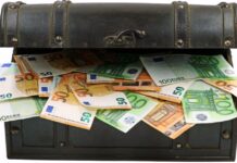 Tasche voll Geld Spanien