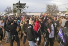Big Fucking Party 2024 Etwa 5.000 Menschen versammeln sich zu einer geheimen Rave Party in Fuente Álamo