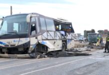 Eine Tote und 13 Verletzte bei Busunglück in Lorca