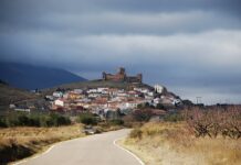 Das Dorf Trasmoz in Aragonien das verflucht wurde