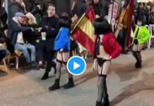 Beim Karneval in Torrevieja gab es Tanzende Kinder in Strapsen und Nylonstrümpfen