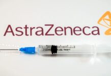 Spanisches Gericht lässt die erste Klage wegen der Nebenwirkungen des AstraZeneca-Impfstoffs zu