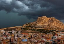 Die AEMET warnt ganz Spanien vor 2 Stürmen mit Regen- und Schneesturm