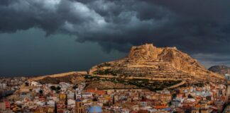 Die AEMET warnt ganz Spanien vor 2 Stürmen mit Regen- und Schneesturm