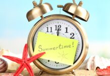 Die einzige Stadt in Spanien die am Sonntag nicht die Uhrzeit auf Sommerzeit ändert