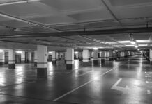 Dies sind die spanischen Städte, in denen die Garagenmieten im Jahr 2023 am stärksten gesunken sind