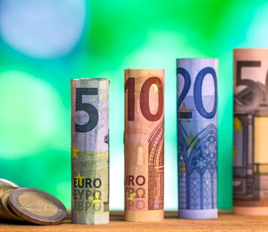 Spanischer Verband der Finanzberater warnt mehr Geld kann zum Ruin führen