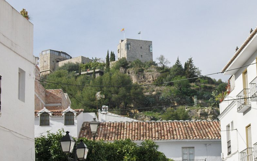 Festungshotels in Spanien in denen Sie in einer authentischen mittelalterlichen Burg übernachten können 1 Burg Monda Malaga