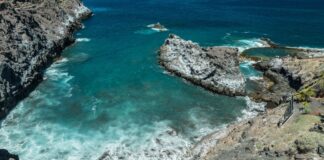 Die Leiche einer Frau mit einer Plastiktüte über dem Kopf und ohne Hände wird an der Küste Teneriffas gefunden