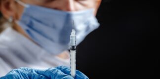 Einem Krankenhaus in Barcelona gelingt es eine Zahnarztnadel aus dem Gehirn eines vierjährigen Mädchens zu ziehen