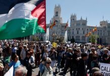Tausende gehen in Spanien auf die Straße, um einen Waffenstillstand in Gaza zu fordern