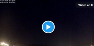 Ein Feuerball schlägt mit 120.000 Stundenkilometern in den Valencianischen Himmel ein
