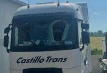 Ein Lkw-Fahrer aus Alicante ist in Belgien gestorben nachdem er von einem Kanaldeckel getroffen wurde der von einer Autobahnbrücke geworfen wurde