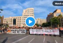 Mehr als 10.000 Menschen haben auf Mallorca gegen den Massentourismus und die Wohnungsnot demonstriert
