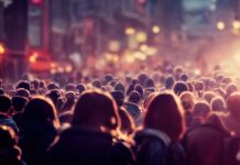 Spaniens Bevölkerung erreicht 48,6 Millionen und wächst täglich um 900 Menschen dank der Ankunft von Ausländern