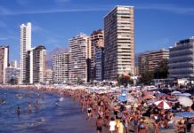 Benidorm hat den überfülltesten Strand Europas