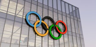 Ein Wachmann des spanischen Olympischen Komitees wurde verhaftet weil er in den Wasserflaschen seiner Teamkollegen ejakuliert hatte