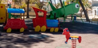 Gummi auf Spielplätzen in Spanien enthält giftige Bestandteile die für die Gesundheit von Kindern schädlich sein können