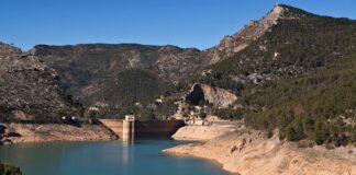 Spanien will seinen riesigen Überschuss an erneuerbarer Energie in Pumpspeicherkraftwerken in den Stauseen speichern