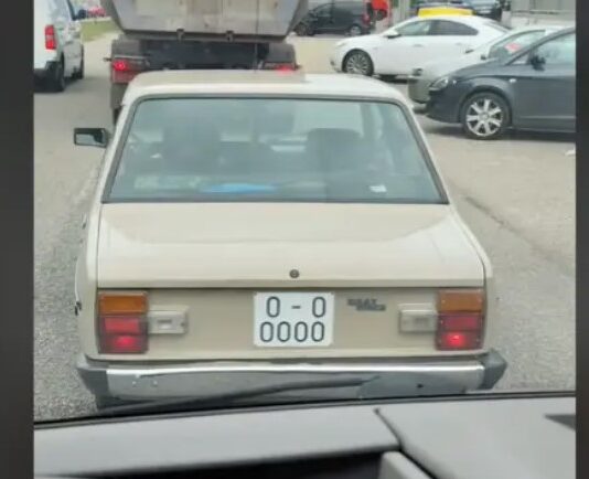 Das erste Auto der Geschichte in Asturien fährt noch