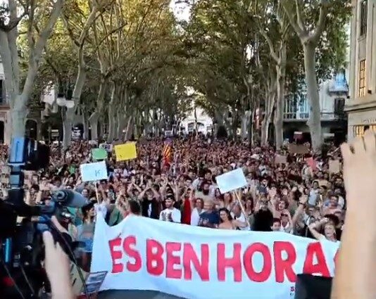 Urlaubsinsel Mallorca Großdemo gegen Massentourismus
