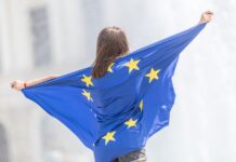 Vox verlässt Meloni im Europäischen Parlament und wird sich der neuen Fraktion von Orbáns Partei anschließen