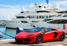 Yachten, Exzesse und Sportwagen ein Planet namens Puerto Banús