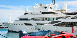 Yachten, Exzesse und Sportwagen ein Planet namens Puerto Banús