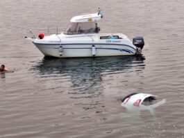 Ein Mann stirbt nachdem er in einem Auto in La Coruña ins Meer gefallen ist