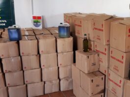 Mehr als 2.500 Liter Lampenöl das als natives Olivenöl verkauft werden sollte wurden in Huelva beschlagnahmt