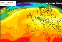 Vom Sommer in den Herbst in einem Atemzug Eineretrograde DANA kommt mit sintflutartigen Stürmen nach Spanien