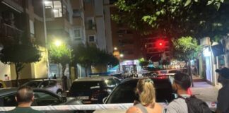 Zwei Männer auf einem Motorrad töten einen Mann mit einem Kopfschuss in Denia