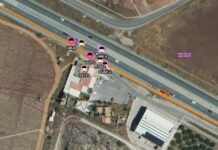 Zwei Tote und mehrere Verletzte bei einem Mehrfachunfall durch ein Drogenboot auf einer Straße in Murcia