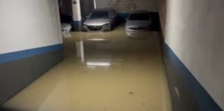 Fast 300 Fahrzeuge wurden nach einem Rohrbruch auf einem Parkplatz in Alcorcón überflutet