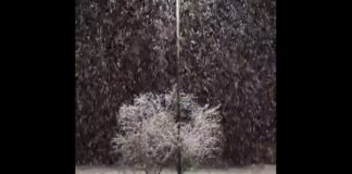 Schnee in Alicante Flocken bedecken die Gipfel der Provinz in Weiß