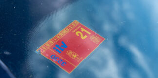 TÜV ITV Plakette Spanien