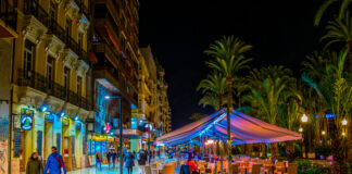 Alicante bei Nacht